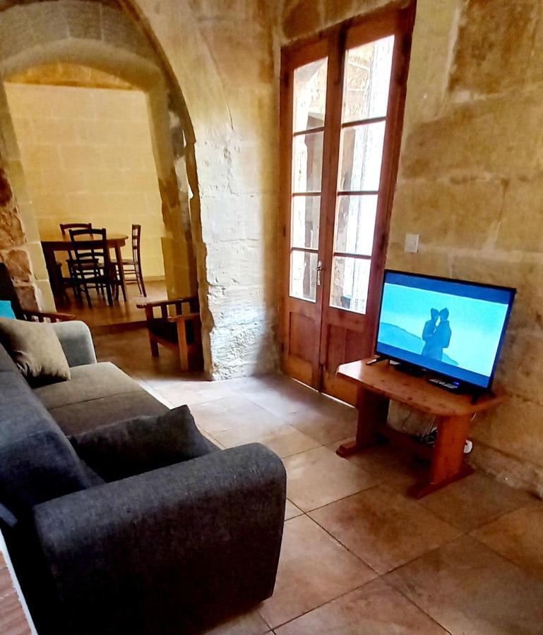 Ta Lucia Farmhouse With Private Pool And Bbq Villa Santa Luċija Eksteriør bilde
