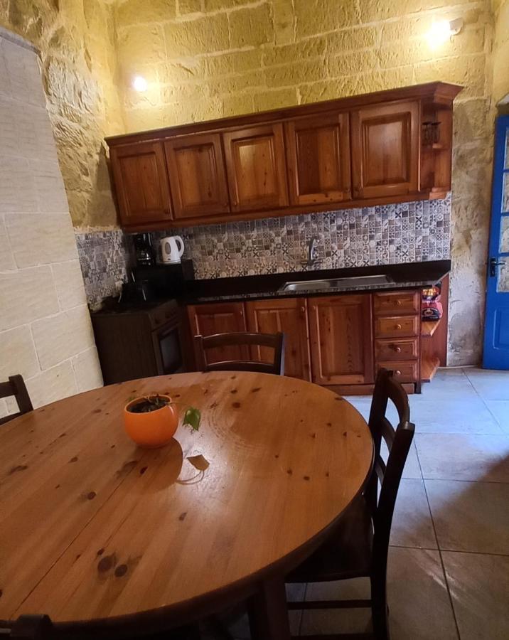 Ta Lucia Farmhouse With Private Pool And Bbq Villa Santa Luċija Eksteriør bilde