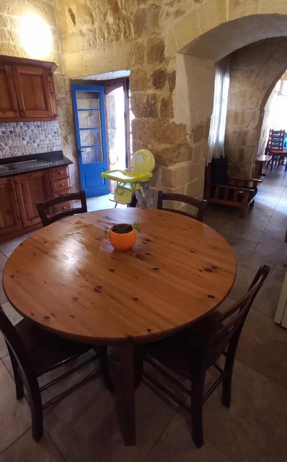 Ta Lucia Farmhouse With Private Pool And Bbq Villa Santa Luċija Eksteriør bilde